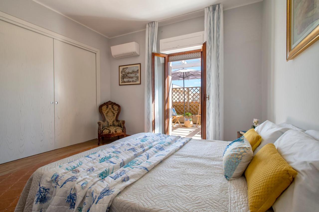 Lungomare Garibaldi - Attico A Due Passi Dal Mare Διαμέρισμα Αλγκέρο Εξωτερικό φωτογραφία